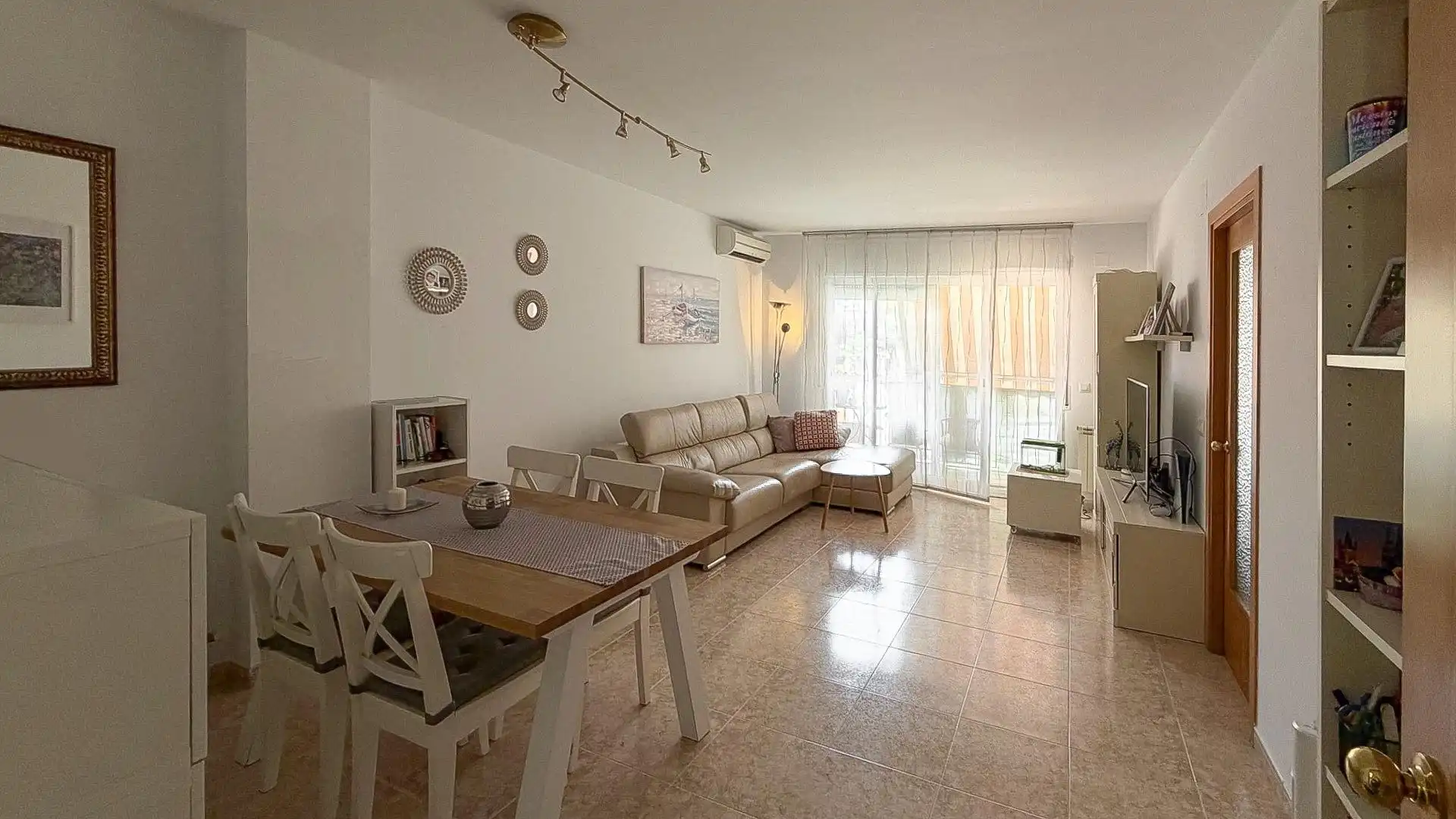 Flat with terrace for sale in Vilartagues - Tueda de Dalt
