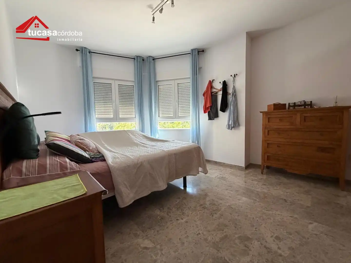 Dormitori de Pis en venda en Córdoba amb Aire condicionat i Terrassa