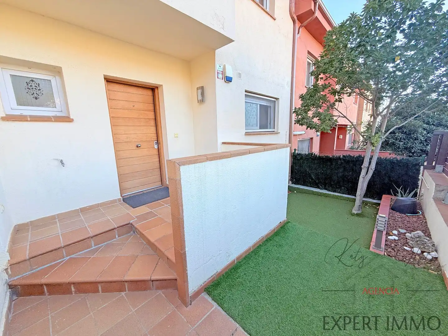 Reihenhaus mit Garten zum Verkauf in Más bohera, imagen 4
