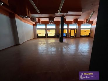 Local comercial en venda a Álvaro López Núñez