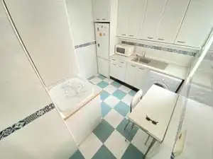 Küche von Wohnung zur Miete in Madrid mit Heizung, Möbliert und Ofen