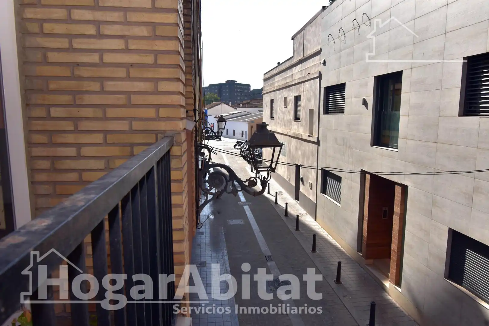 Außenansicht von Wohnung zum Verkauf in Valencia mit Terrasse und Balkon