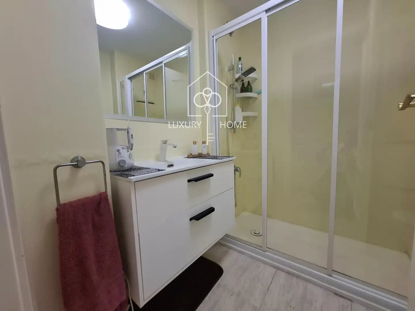 Baño de Piso en venta en Viladecans con Aire acondicionado, Calefacción y Terraza