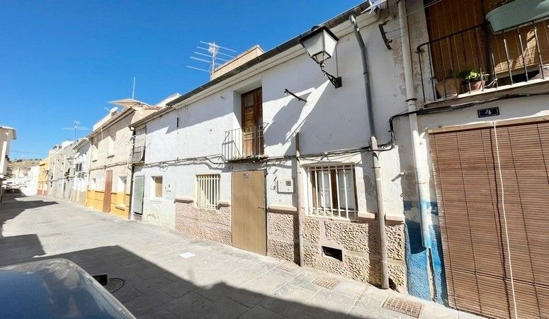Exterior view of Single-family semi-detached for sale in Onil