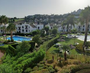 Jardí de Apartament en venda en Benahavís amb Aire condicionat i Terrassa