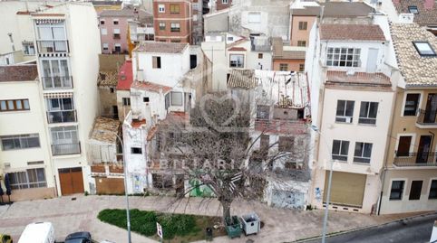 Solar urbano en venta en Ibi frente al Parque de les Hortes