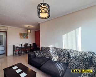 Living room of Flat for sale in  Almería Capital