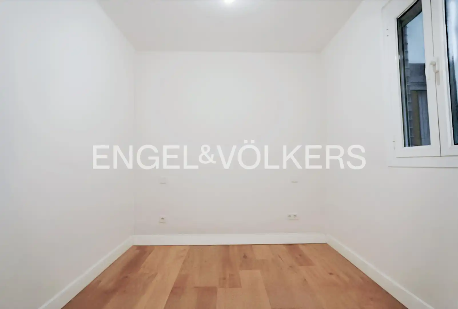 Habitación de Piso en venta en Madrid con Aire acondicionado y Calefacción
