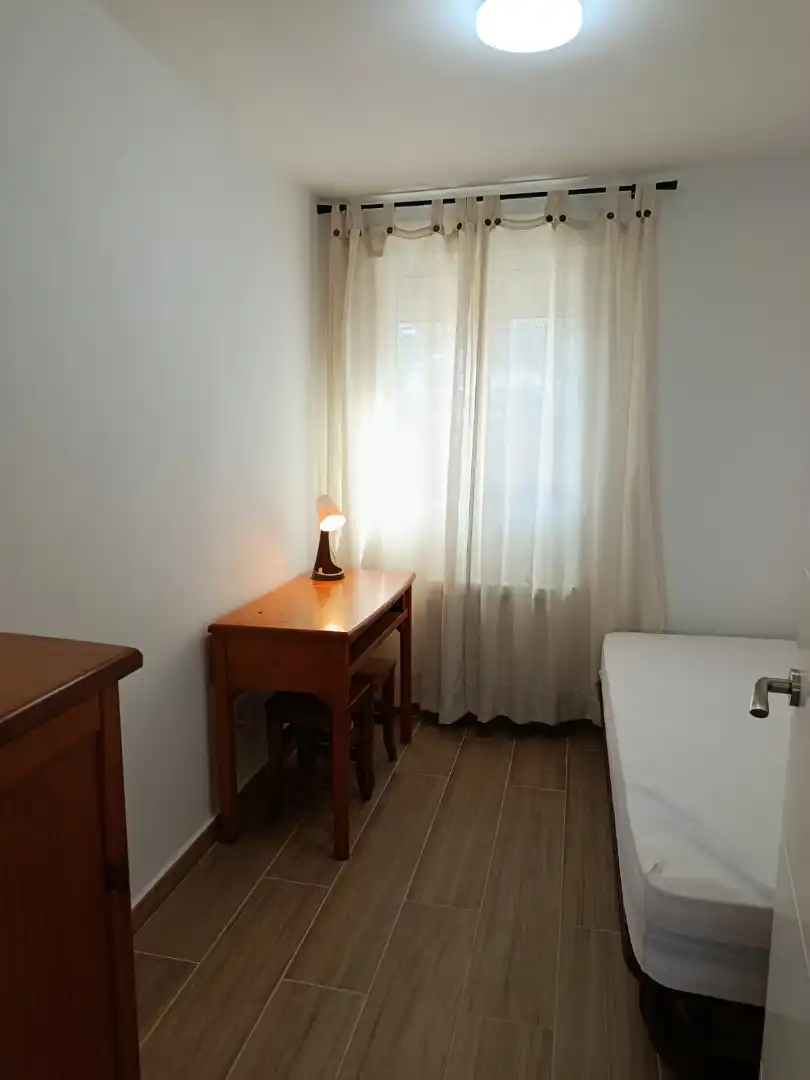 Bedroom of Flat for rent in Santander  with Heating, Furnished and Washing machine
