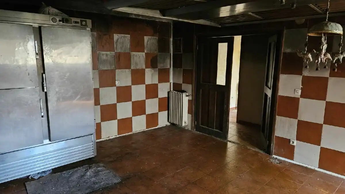 Edificio en venta en N-110 KM.172 EL MOLINO DE RIO VIEJO, 172, Collado Hermoso