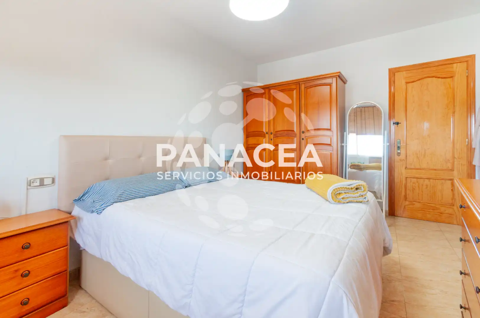 Schlafzimmer von Wohnung zum Verkauf in La Mojonera mit Möbliert, Ofen und Waschmaschine