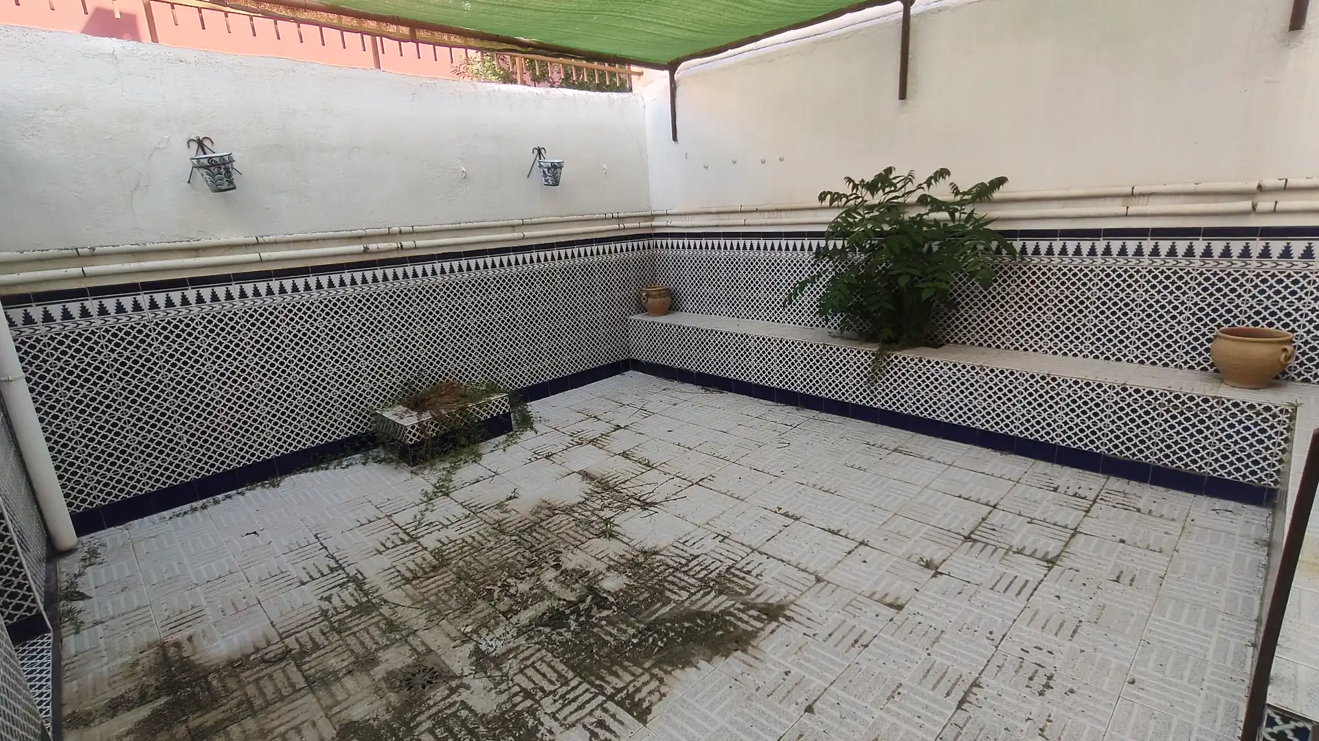 Terrassa de Casa o xalet en venda en Baza amb Moblat