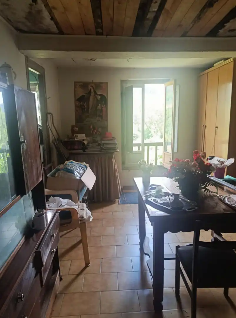 Sala d'estar de Finca rústica en venda en Pravia amb Jardí privat, Moblat i Forn