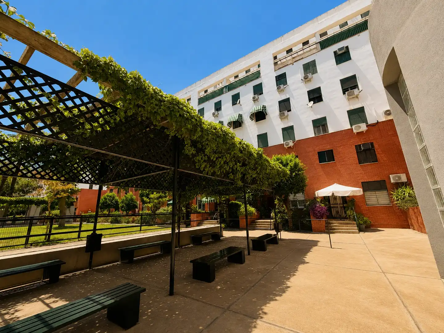 Exterior view of Duplexes for sale in Sevilla  with Air Conditioner and Terrace