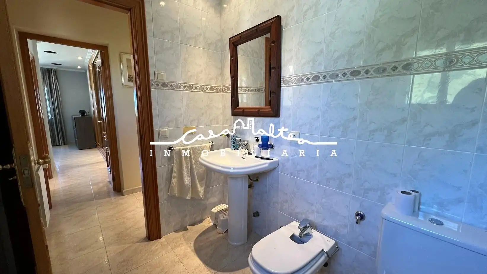 Bathroom of Houses for sale in L'Alfàs del Pi  with Private garden, Terrace and Swimming Pool
