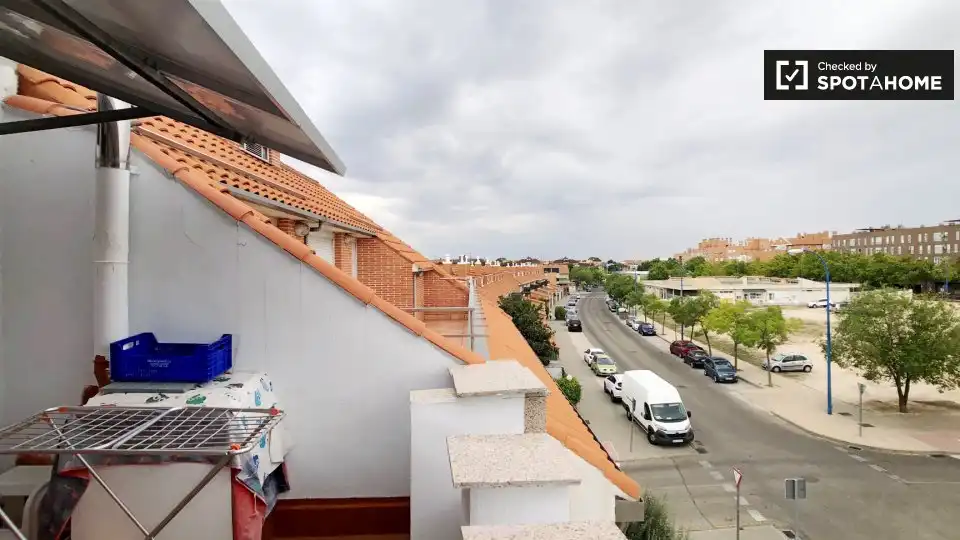 Vista exterior de Piso de alquiler en Leganés con Aire acondicionado, Calefacción y Amueblado