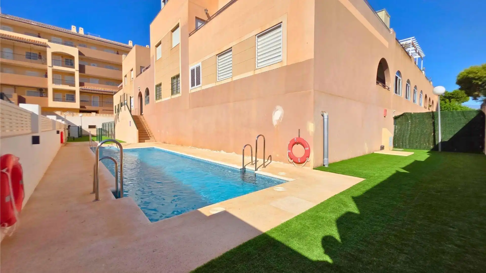 Appartamento con piscina in vendita a Calle MAR BALTICO(U) 6