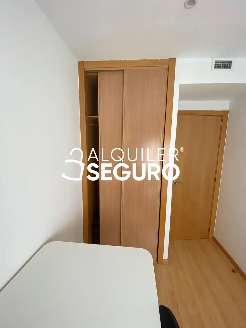 Habitación de Piso de alquiler en Guadalajara con Calefacción y Amueblado