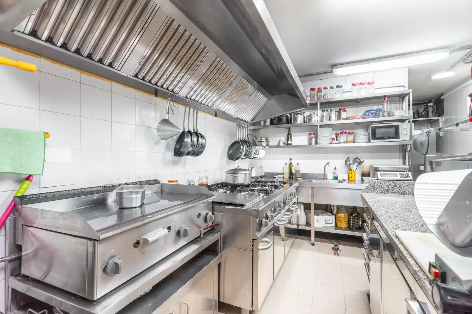 Kitchen of Commercial properties for sale in Oviedo   with Air Conditioner