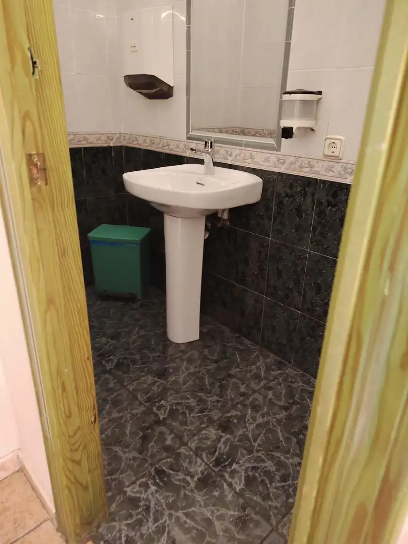 Baño de Edificio en venta en Elda