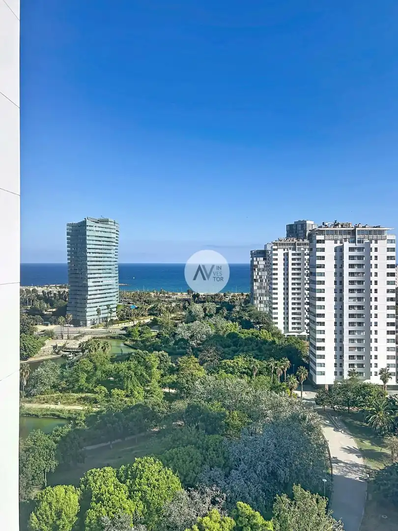 Vista exterior de Apartamento en venta en Barcelona con Aire acondicionado, Calefacción y Jardín privado