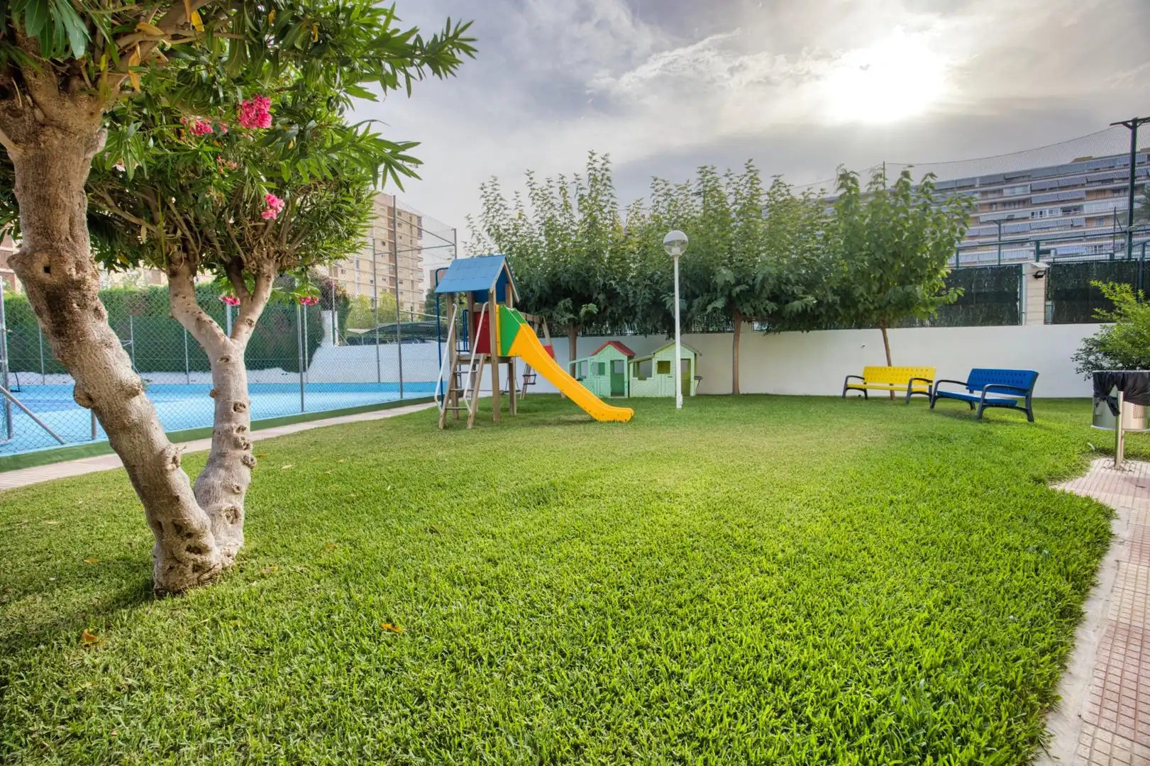 Swimming pool of Flat for sale in Alicante / Alacant  with Air Conditioner, Private garden and Balcony