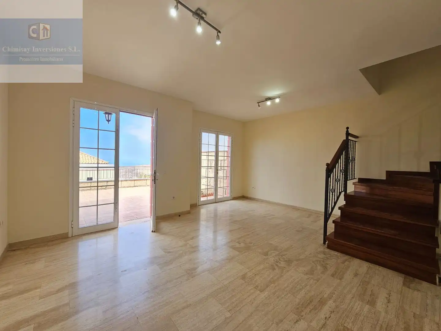 Terraced house with terrace for sale in Chayofa, imagen 4