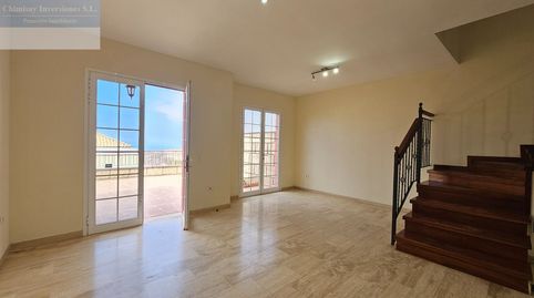 Foto 2 de Casa adosada en venta en Chayofa, Arona