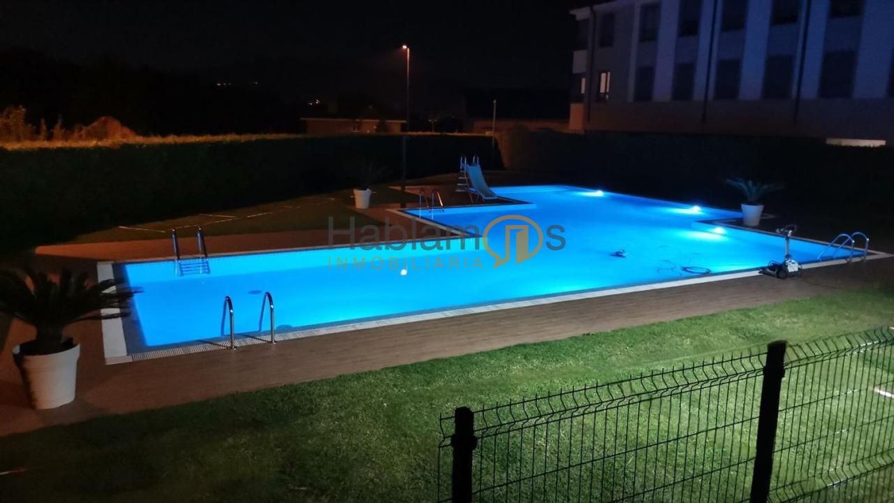Swimming pool of Attic for sale in Vigo   with Heating, Parquet flooring and Terrace