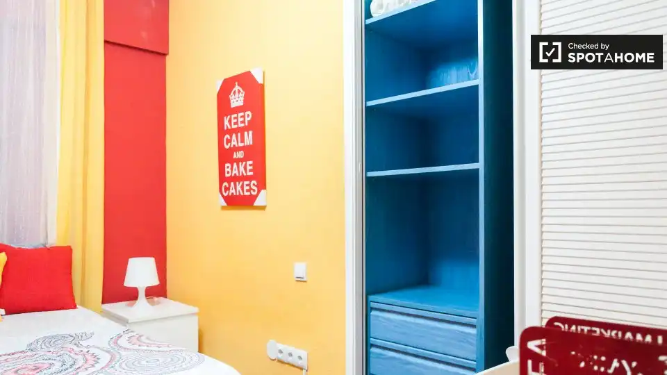Habitación de Piso de alquiler en Alcalá de Henares con Aire acondicionado, Calefacción y Amueblado
