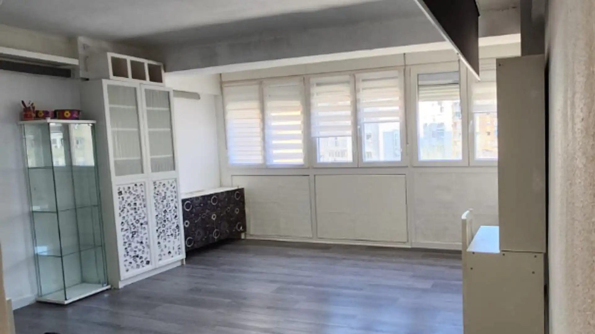 Bedroom of Flat for sale in Dos Hermanas