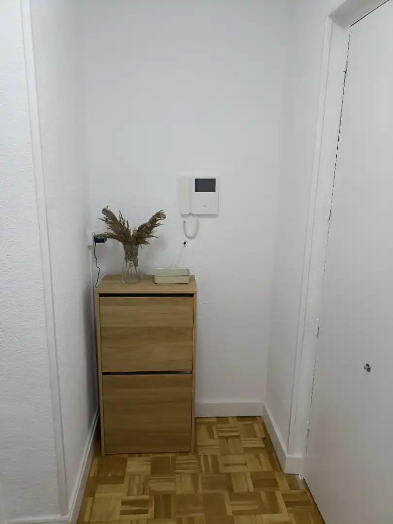 Room in Calle Hornos Caleros, Estación