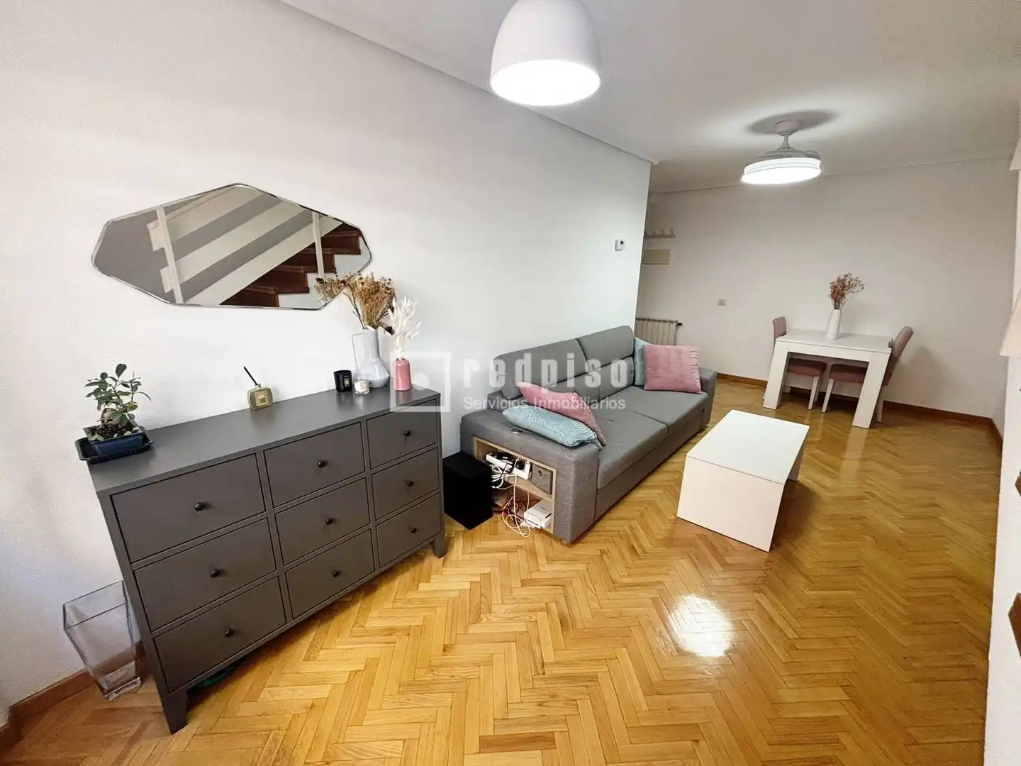 Sala d'estar de Pis en venda en Guadalajara amb Calefacció, Parquet i Moblat