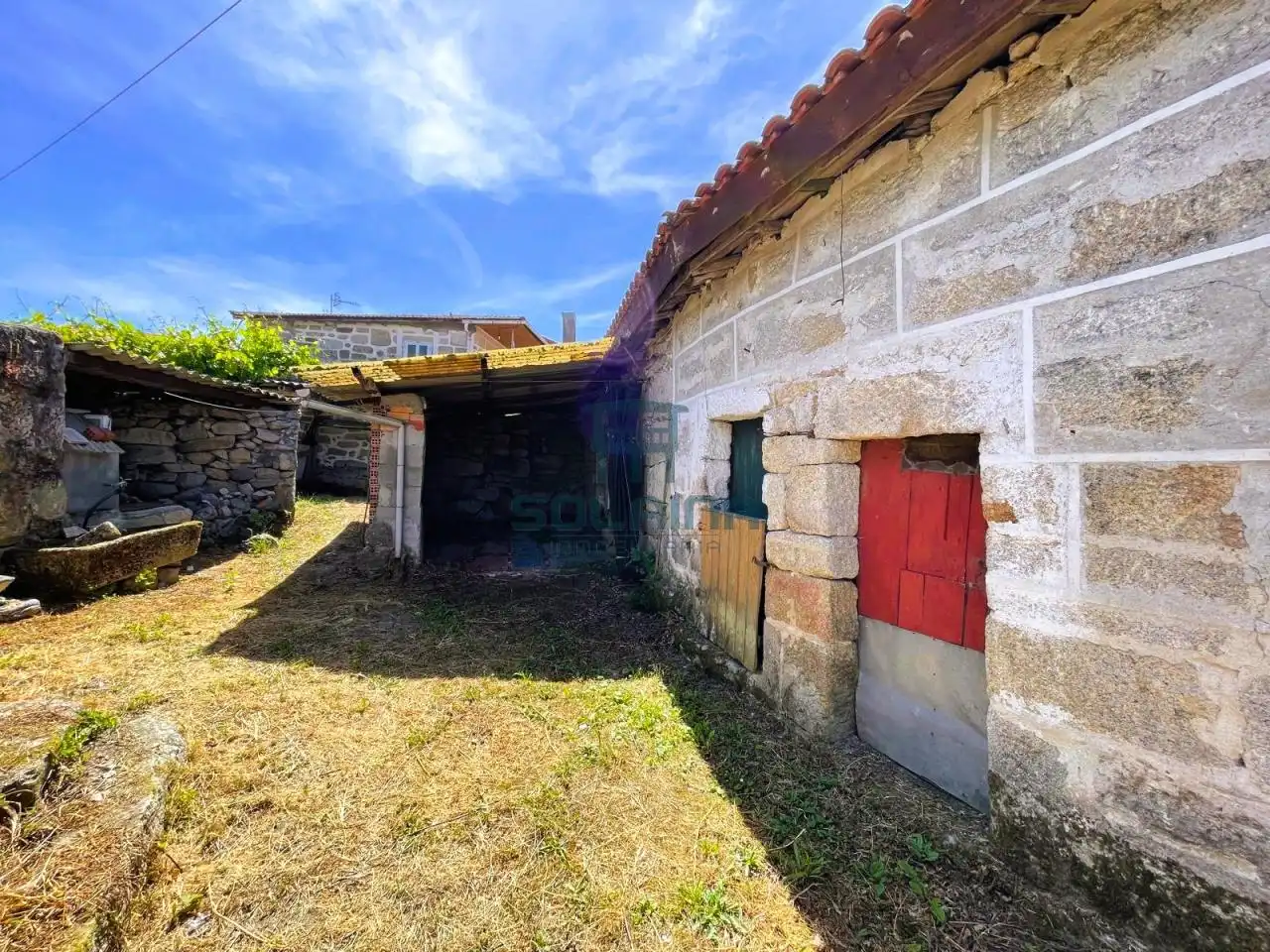 Vista exterior de Casa o xalet en venda en Paderne de Allariz amb Jardí privat
