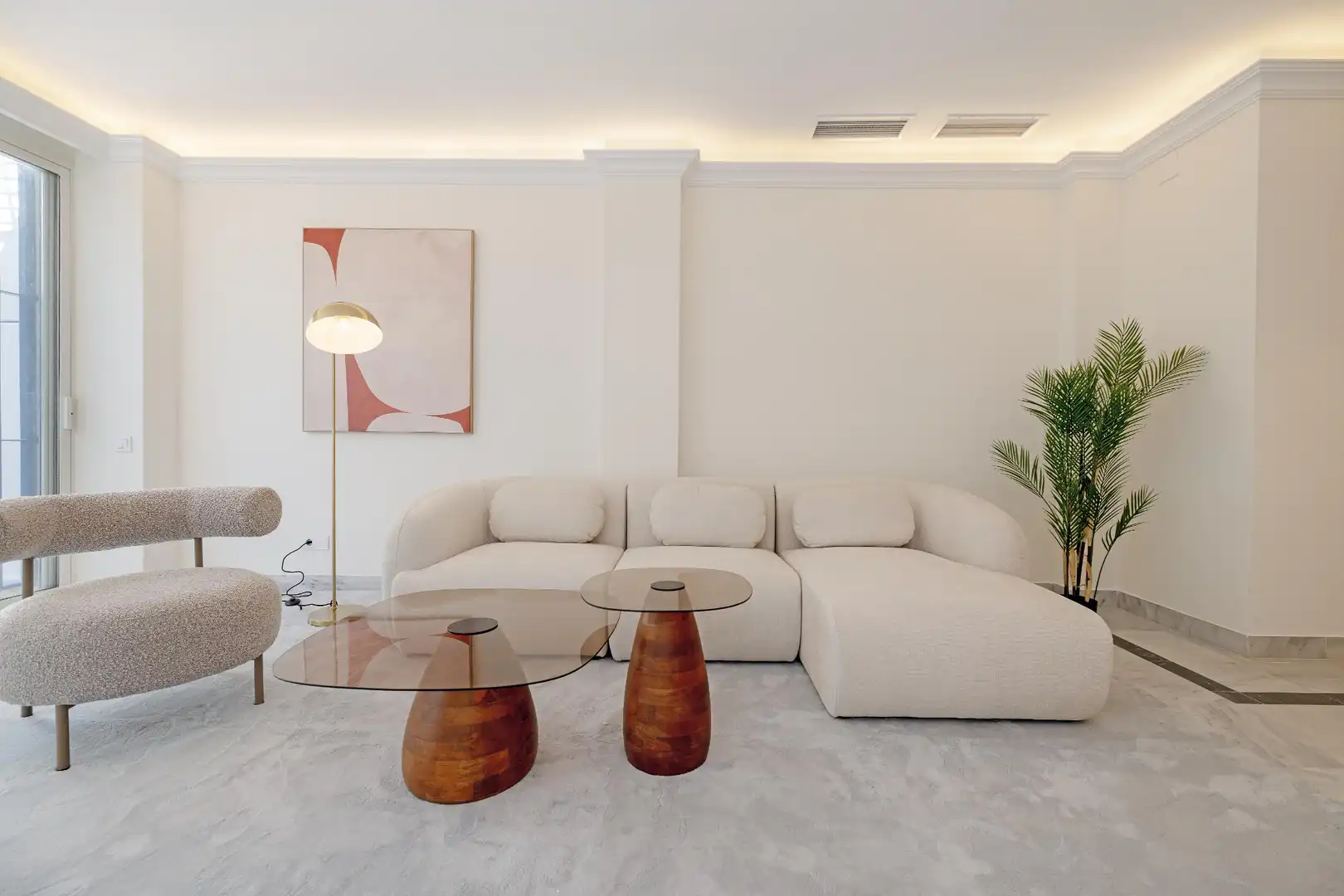 Wohnzimmer von Erdgeschoss zum Verkauf in Marbella mit Klimaanlage, Heizung und Terrasse