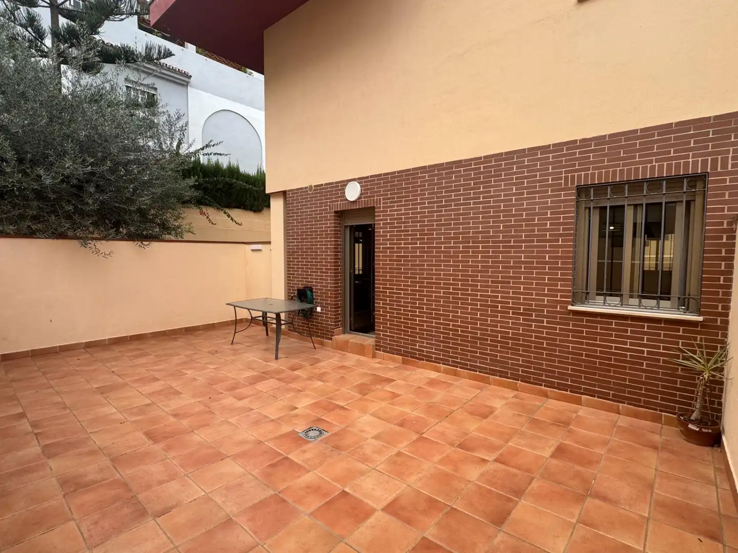 Ground floor with pool for sale in El Pinillo