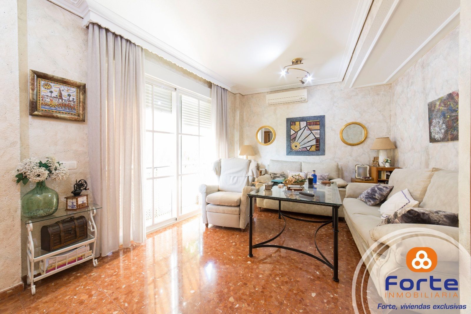Sala d'estar de Dúplex en venda en  Córdoba Capital amb Aire condicionat, Calefacció i Terrassa