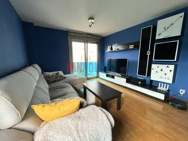Sala d'estar de Pis en venda en Gijón  amb Calefacció i Traster