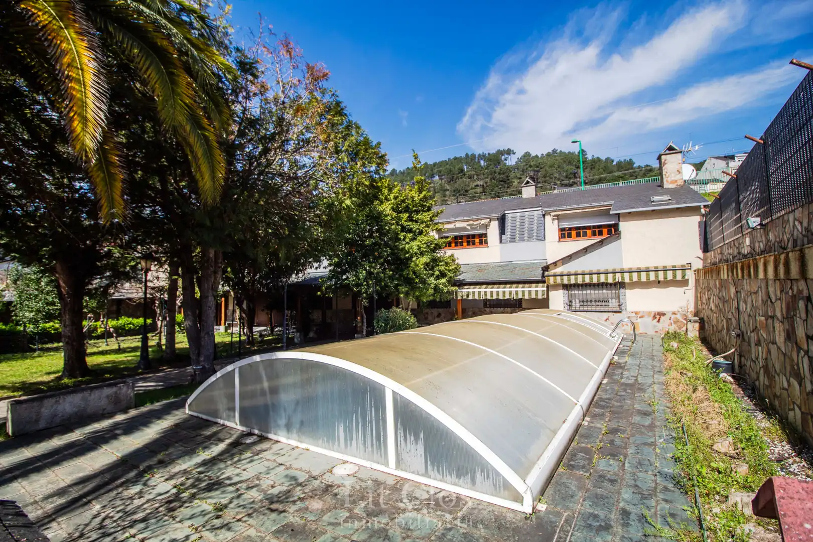 Exterior view of Houses for sale in Carballeda de Valdeorras  with Air Conditioner, Heating and Private garden