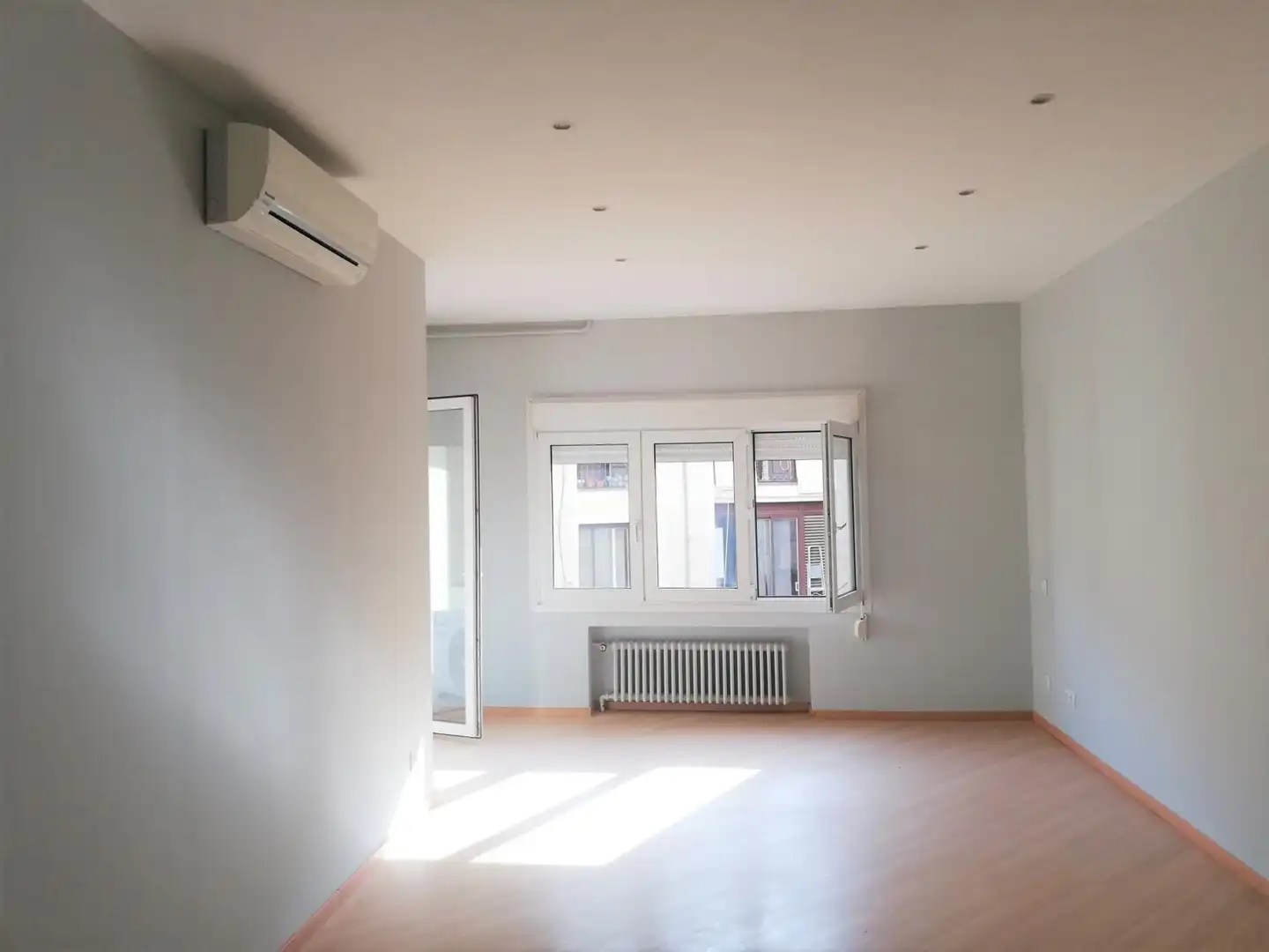 Appartamento con terrazza in vendita a Eixample, imagen 2
