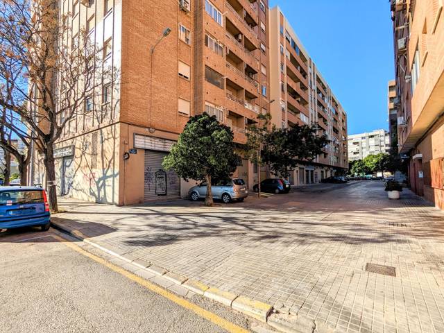Local comercial en Alquiler en Calle POETA EDUARDO BUIL, 5 en Camí de Vera