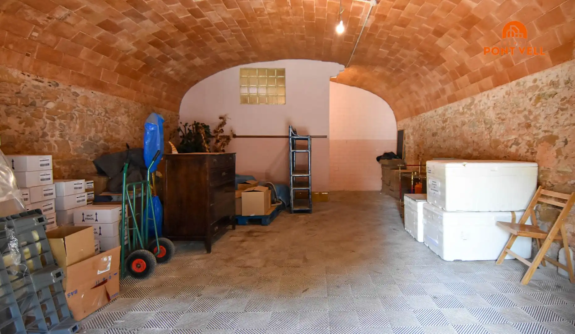 Àtic en venda en La Bisbal d'Empordà amb Traster
