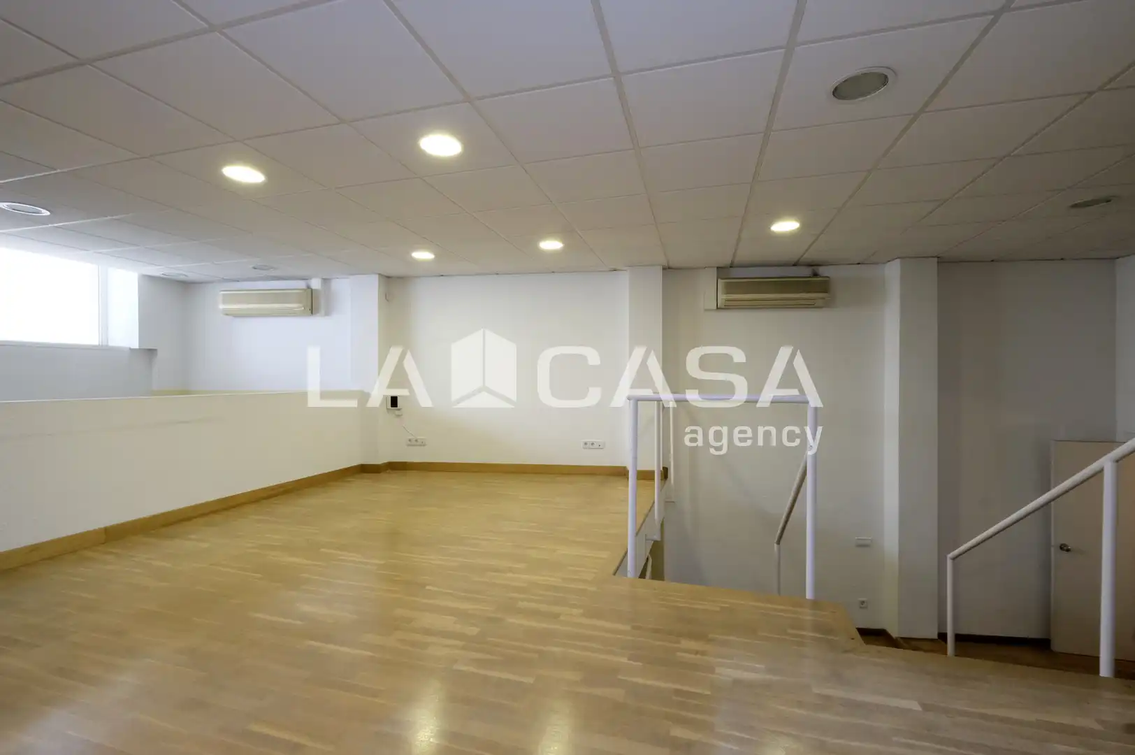 Local comercial en venda a Nou Barris, imagen 6