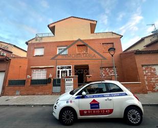 Vista exterior de Casa adosada en venda en Magán amb Piscina