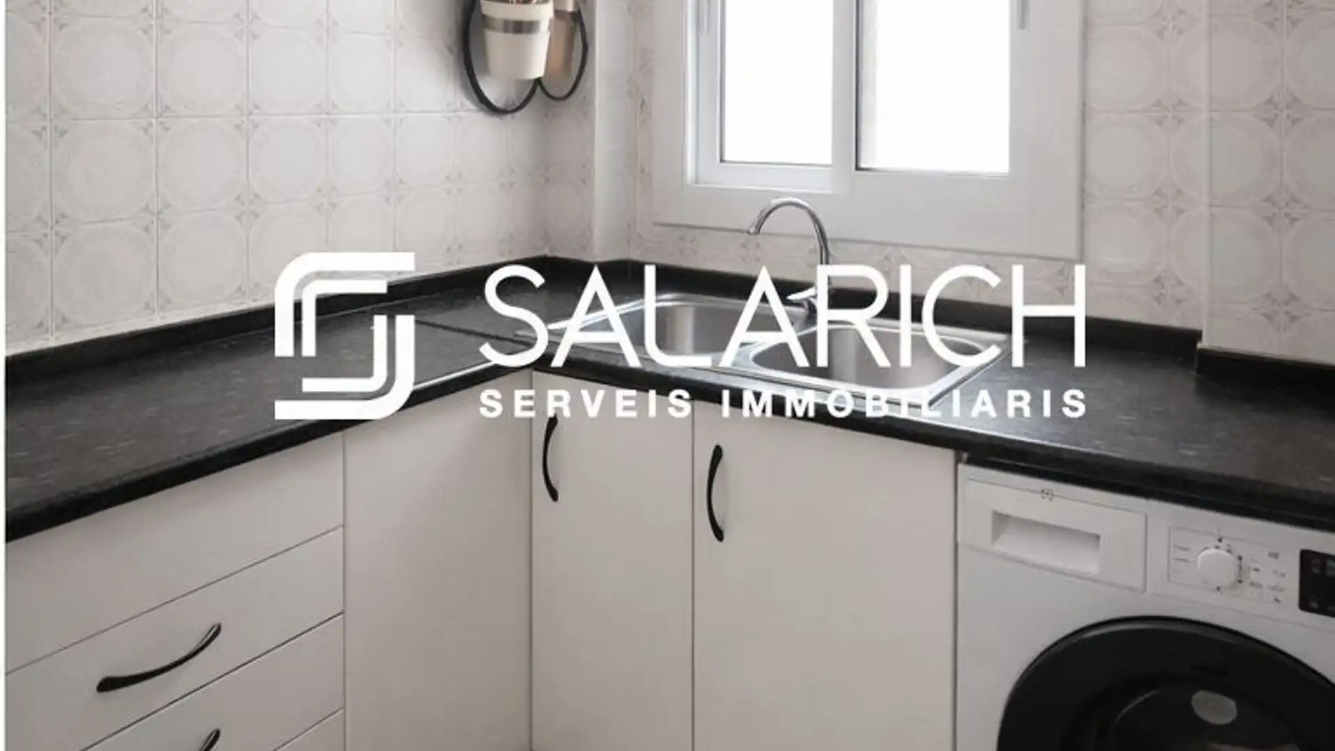 Kitchen of Flat for sale in  Barcelona Capital  with Balcony