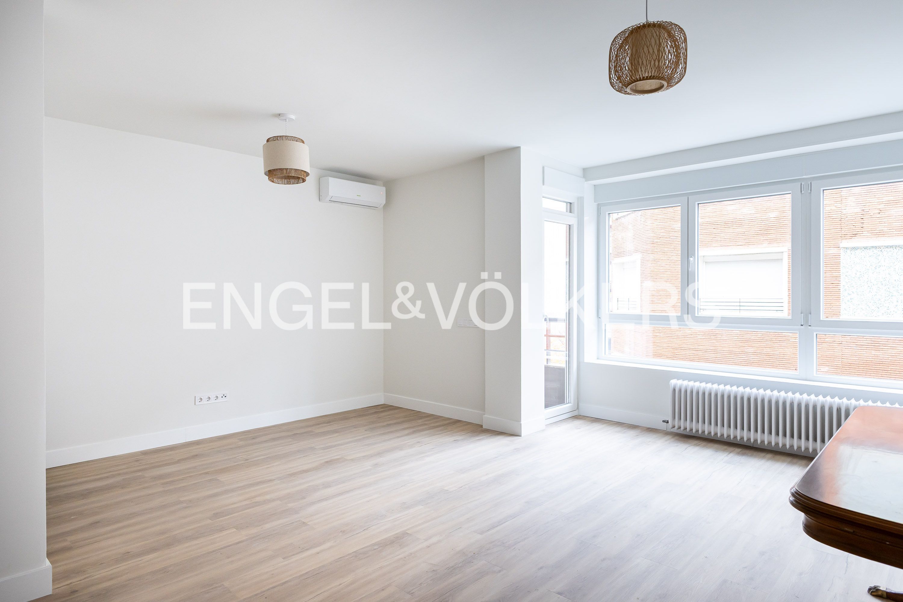 Living room of Flat for rent in  Madrid Capital  with Air Conditioner, Heating and Terrace