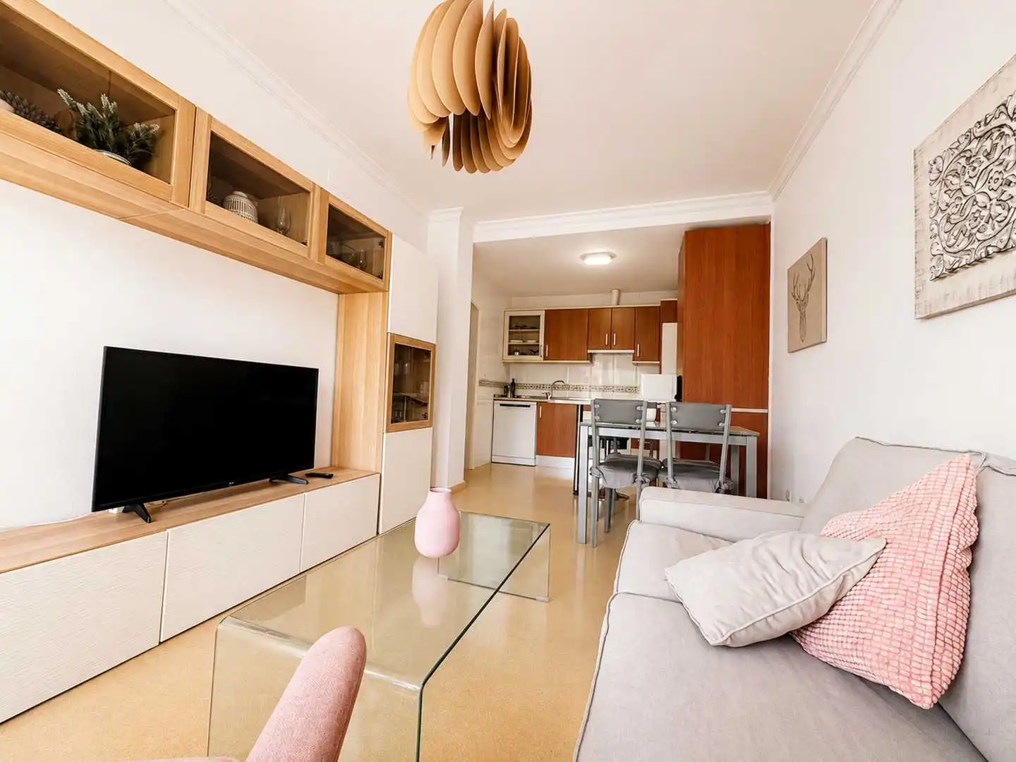 Wohnzimmer von Wohnungen zur Miete in Manilva mit Terrasse, Möbliert und Gemeinschaftspool