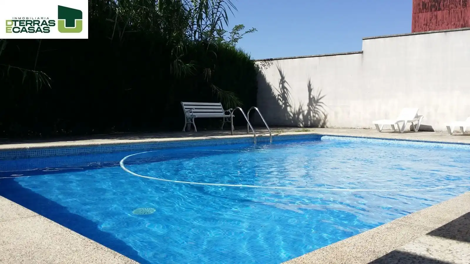 Piscina de Ático de alquiler en Marín con Piscina y Piscina comunitaria