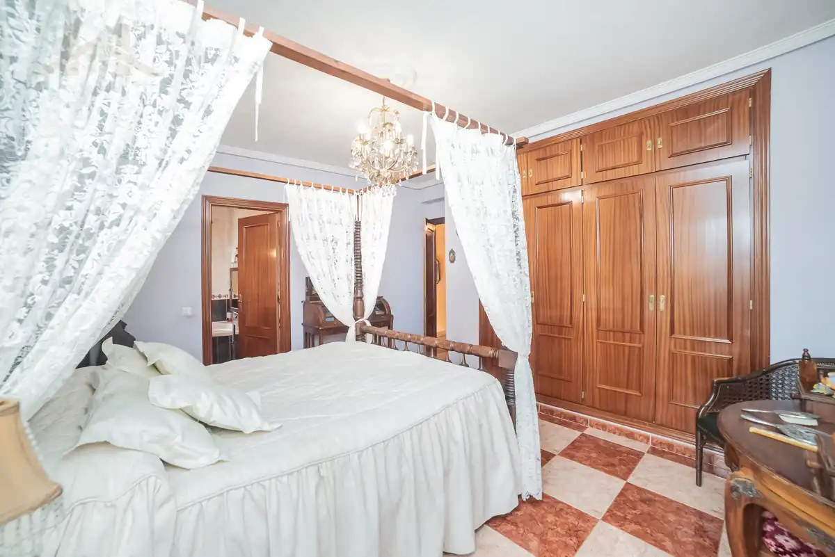 Bedroom of Houses for sale in Arroyomolinos (Madrid)  with Air Conditioner, Heating and Private garden