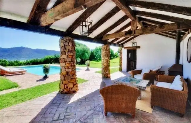 Villa con piscina in vendita a Carretera de Betis